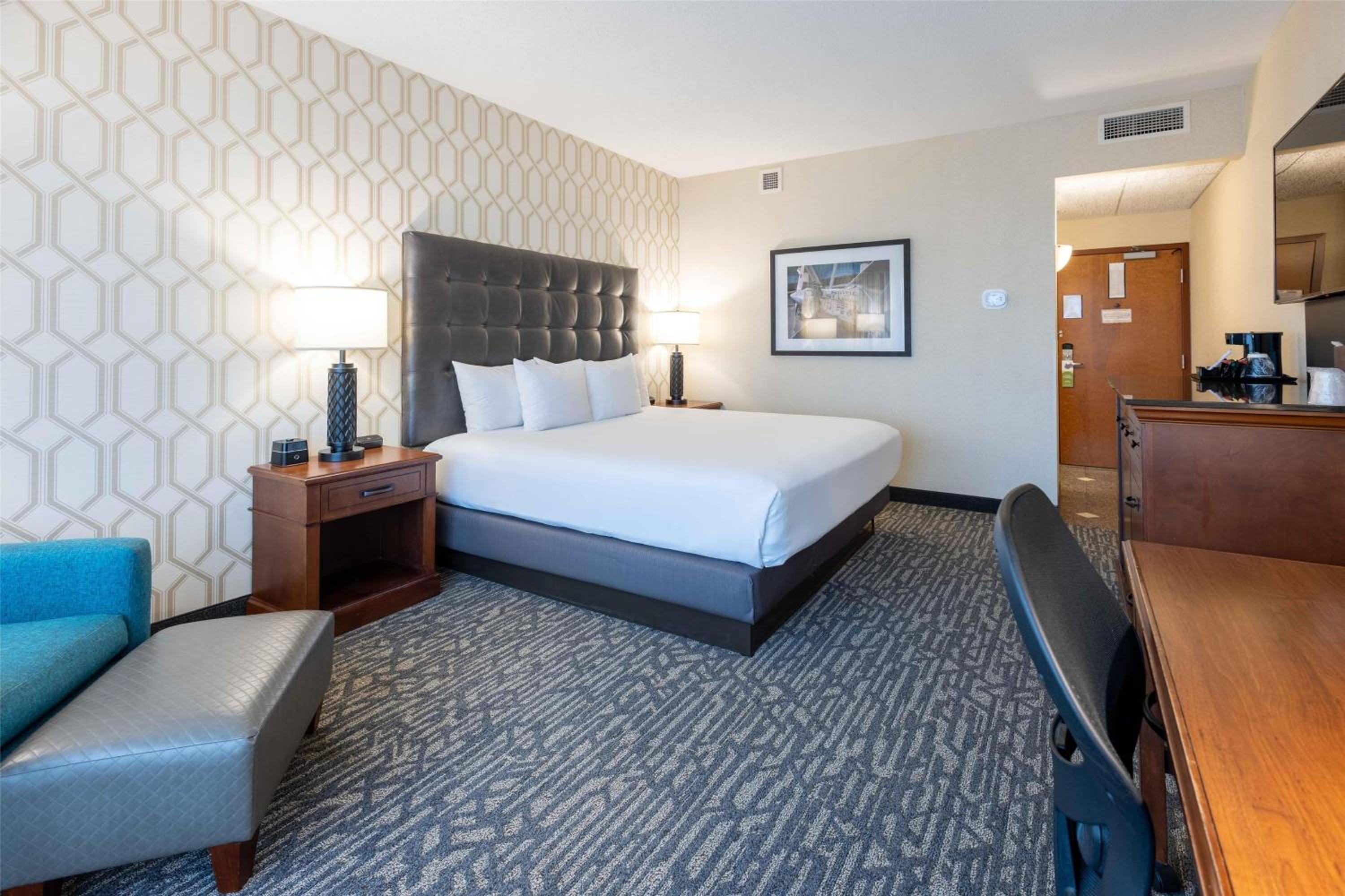 Room, King Bed, High Floor, Accessible
