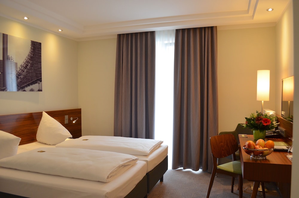 STANDARD, DOUBLE BED