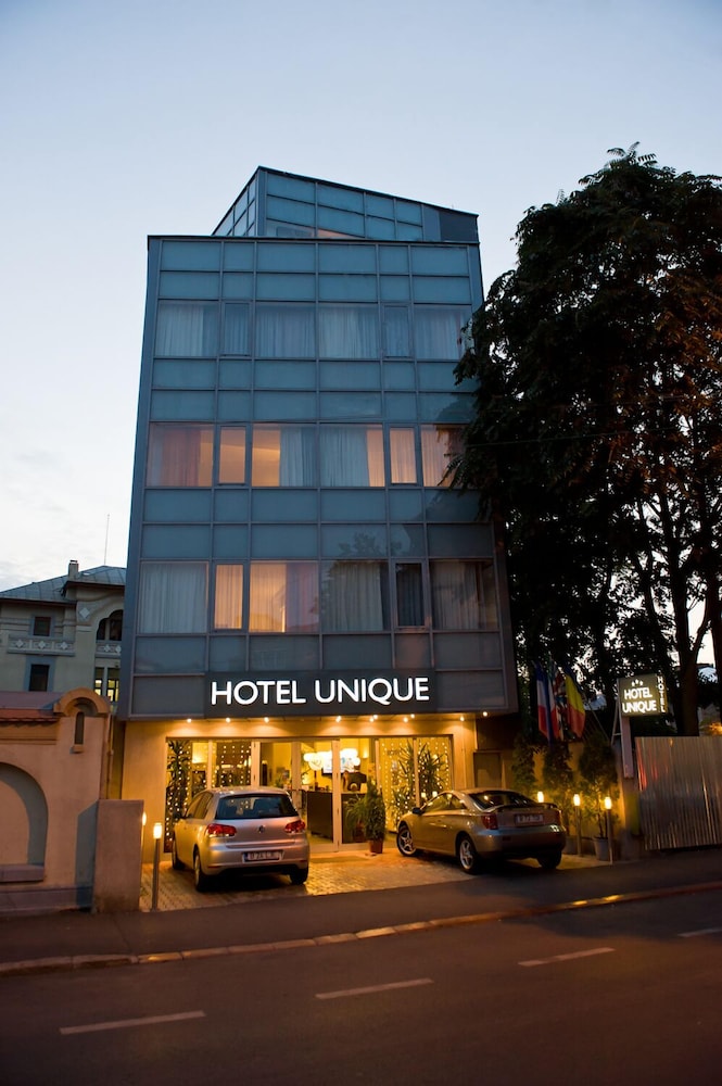 Unique Hotel 1/67