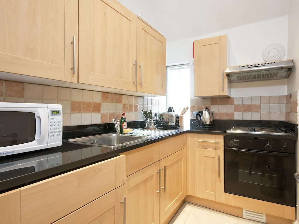 17 Hertford Street 29/42