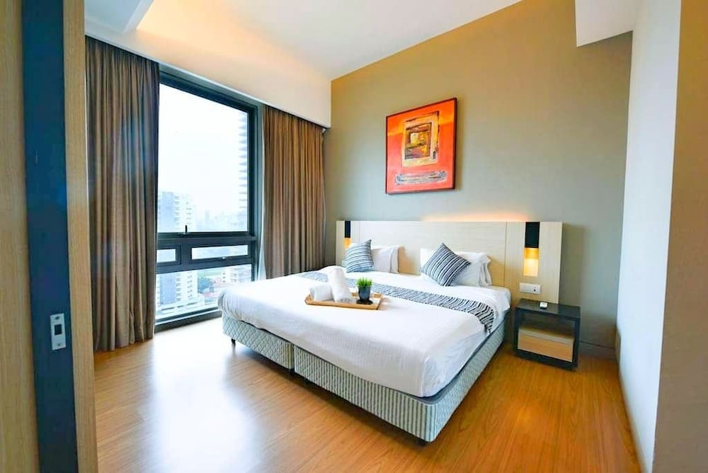 Platinum Suites AT Swiss Garden 12/45