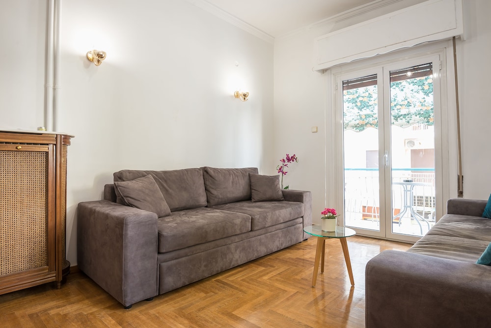 Victoria Best Apartments Near Metro 15/19