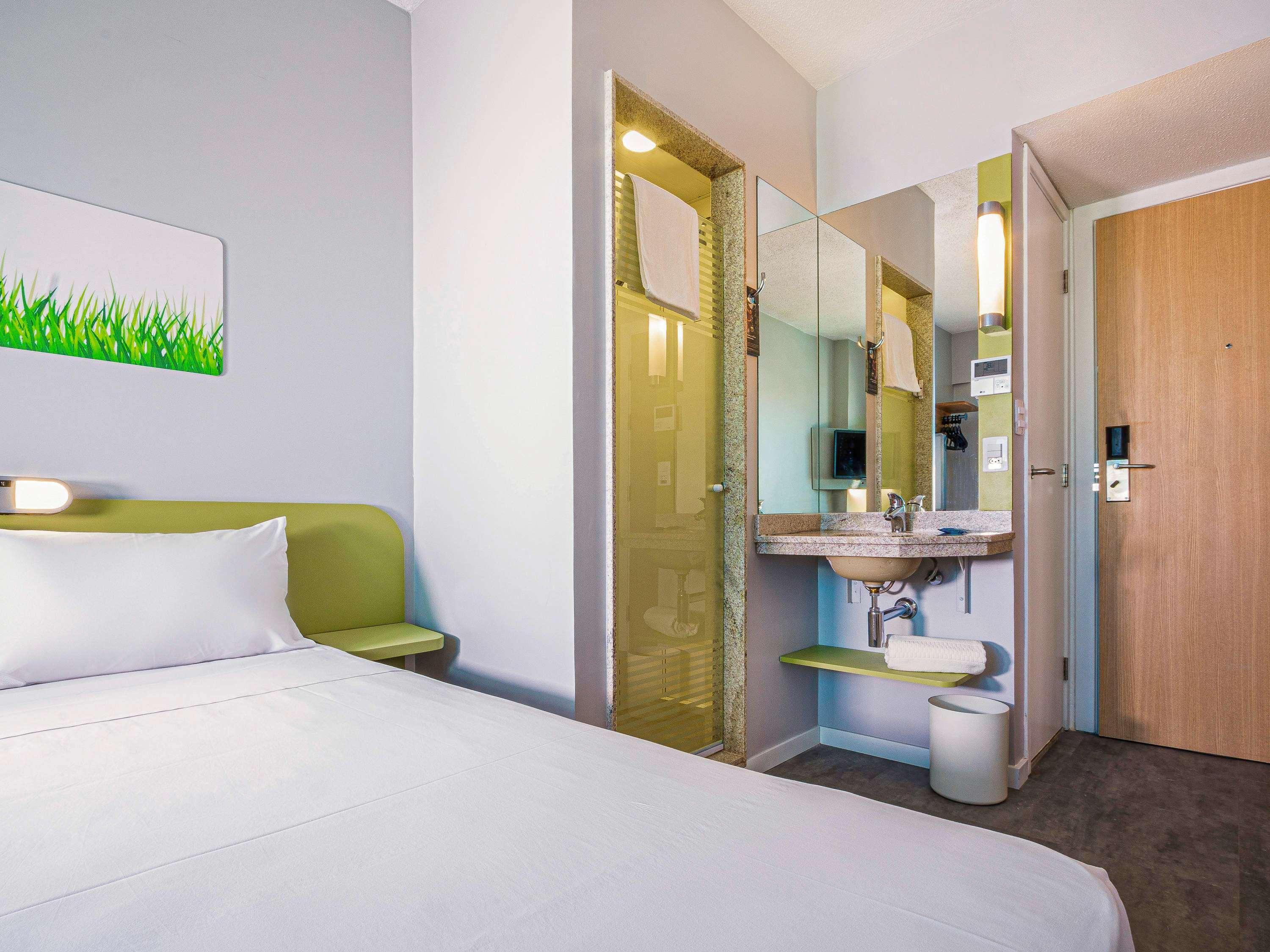 STANDARD, DOUBLE OR SINGLE BED