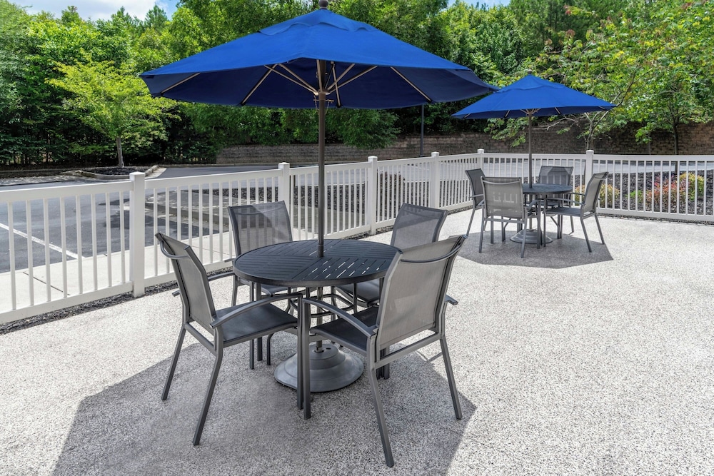 Fairfield Inn Suites Calhoun 44/47