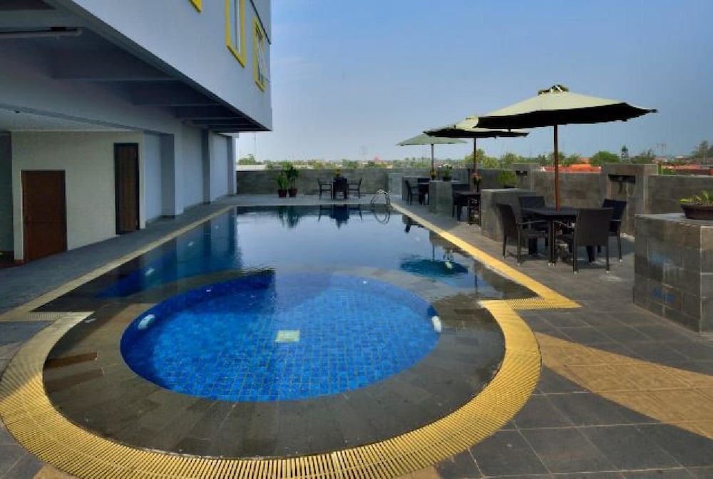 Hotel Dafam Pekalongan 63/66