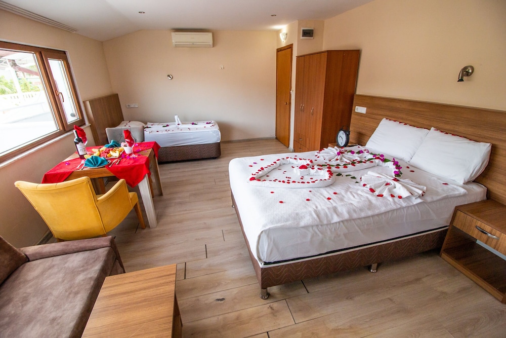 Castello Hotel & Aparts 12/50
