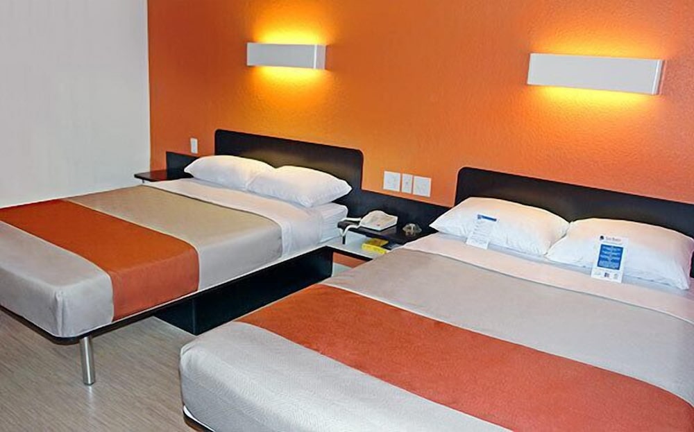 Motel6 Salisbury, MD 33/63