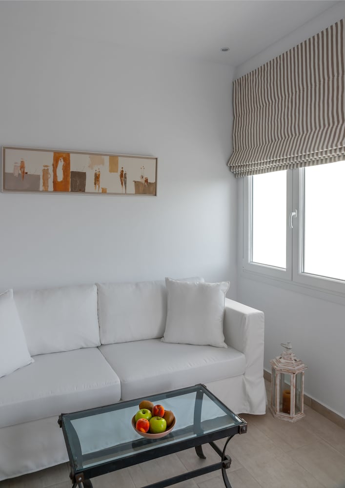 CAPE MYKONOS 38/61