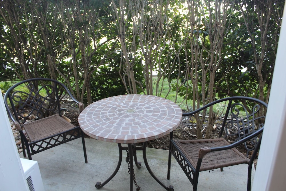 Bel Abri Napa Valley Inn 44/52