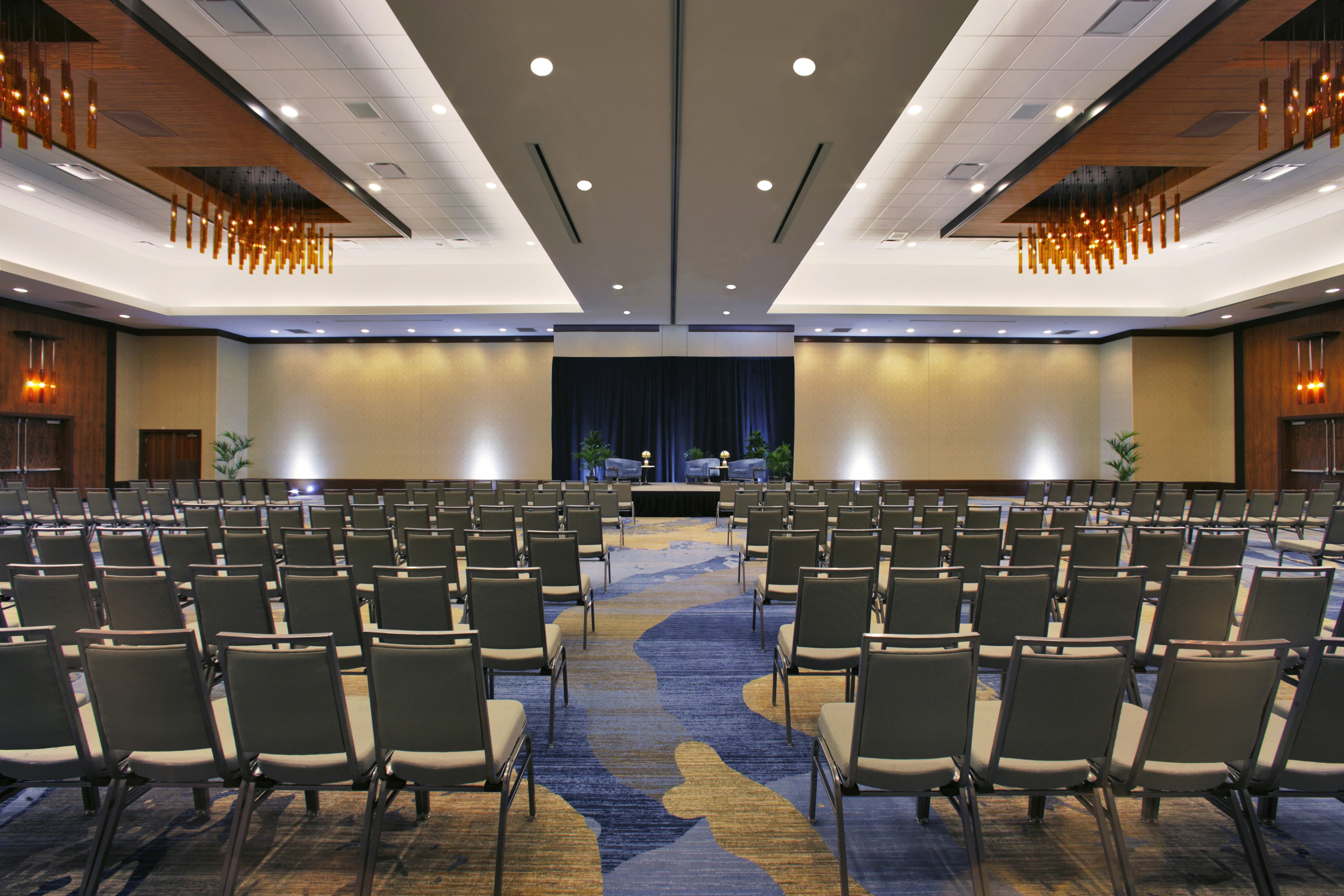 HILTON OMAHA 58/64
