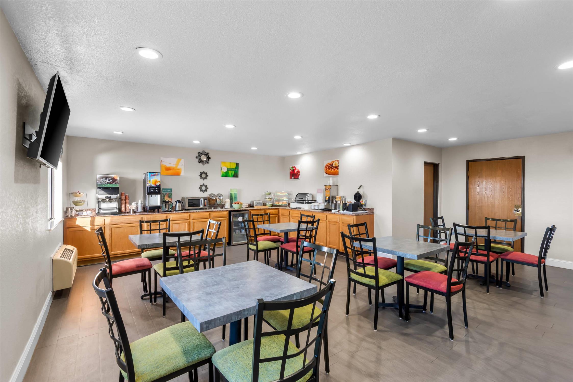 Quality Inn Waverly IA 40/51