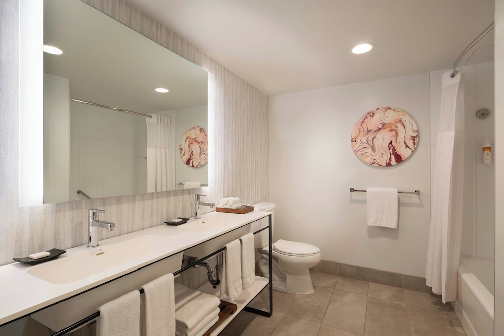 1 Bedroom, Suite, Beach Front, Ocean View
