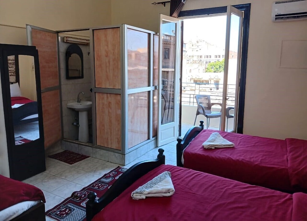 New Palace Hostel 4/38