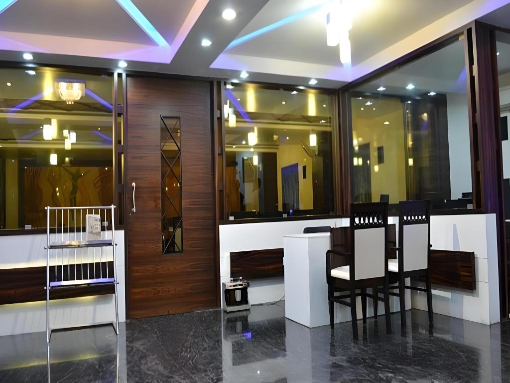 Hotel Simran Pride 14/14