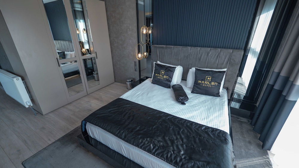 Marlen Hotel Bayrakli 24/48