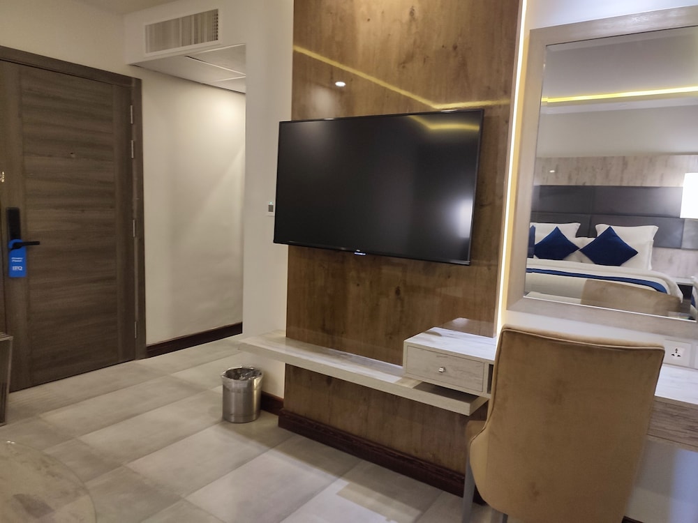 IFQ Hotel & Resort Islamabad 58/65