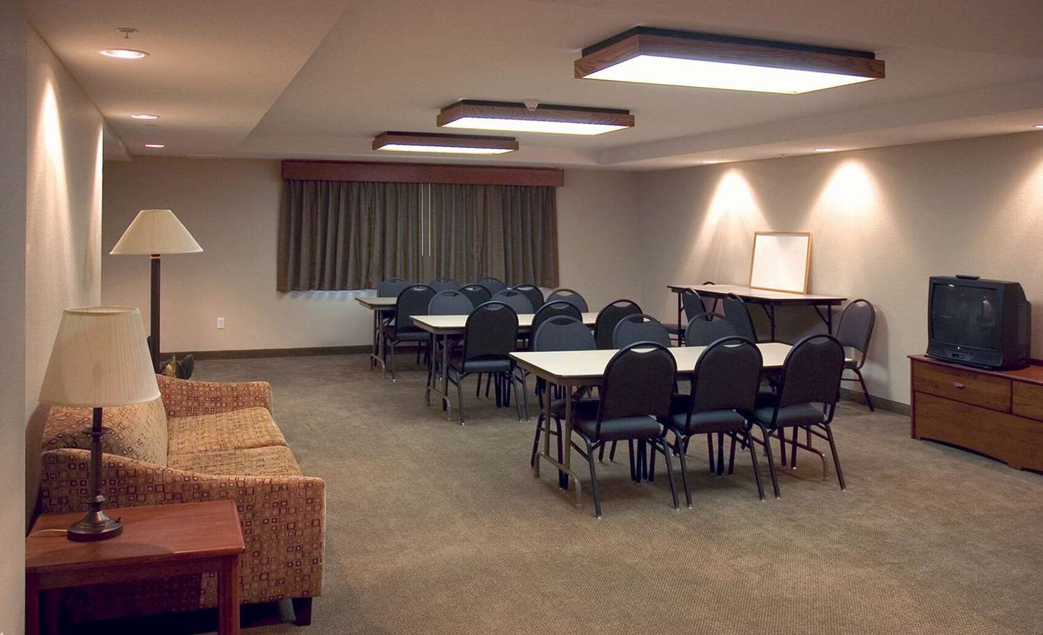 AmericInn by Wyndham Charlevoix 9/10