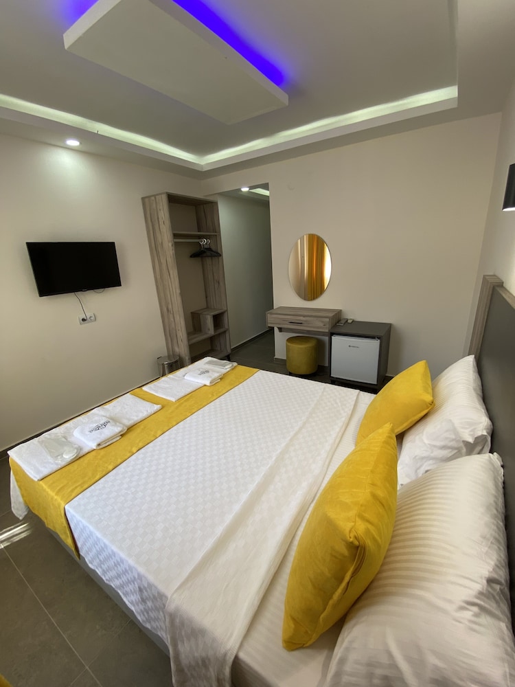 Nefis Hotel 18/60