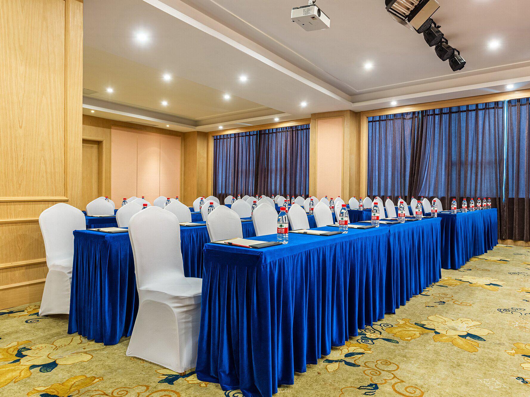 Vienna International Hotel(Dafang Branch) 40/43