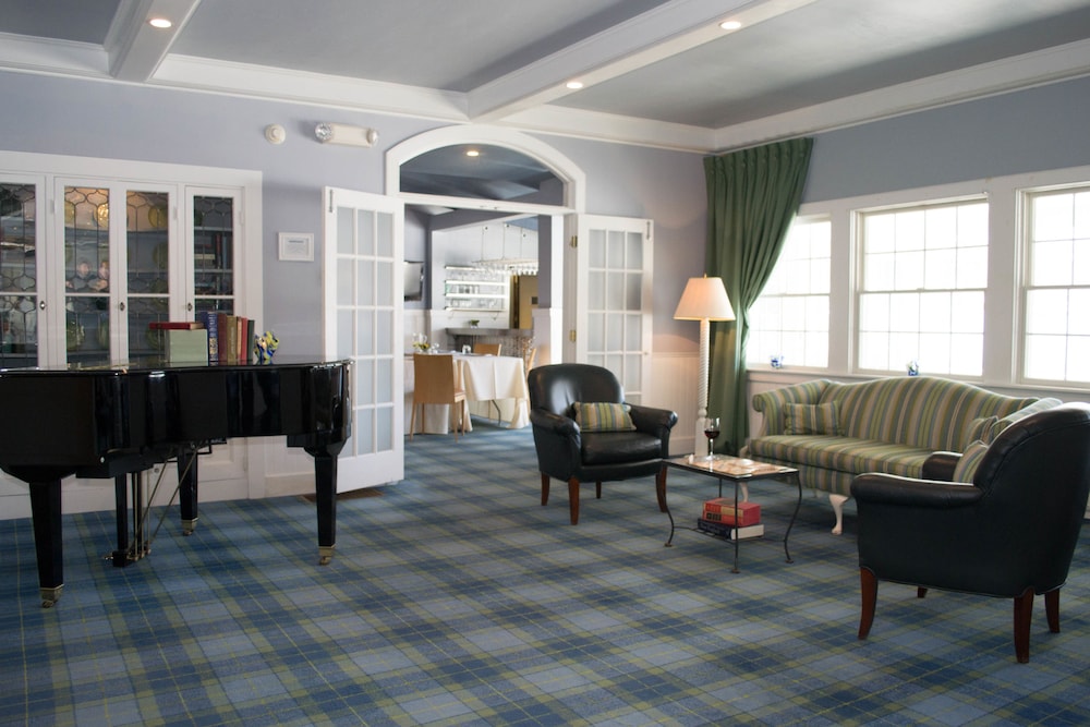 The Breakwater Inn and Spa 27/47