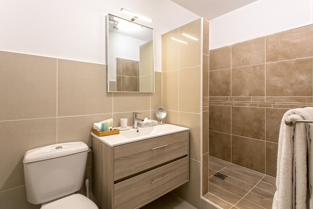 Bleu Emeraude Residence 50/50