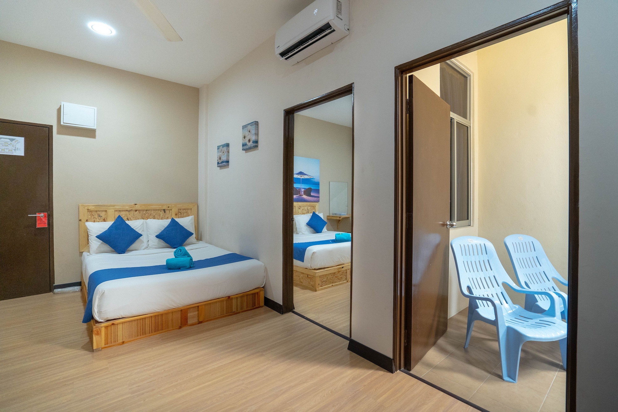 غرفة عائلية بسرير كينج وسرير كوين، Paretto Seaview Hotel 2/4