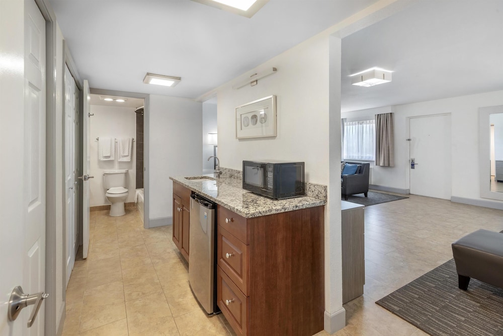 Best Western Palm Beach Lakes photo5