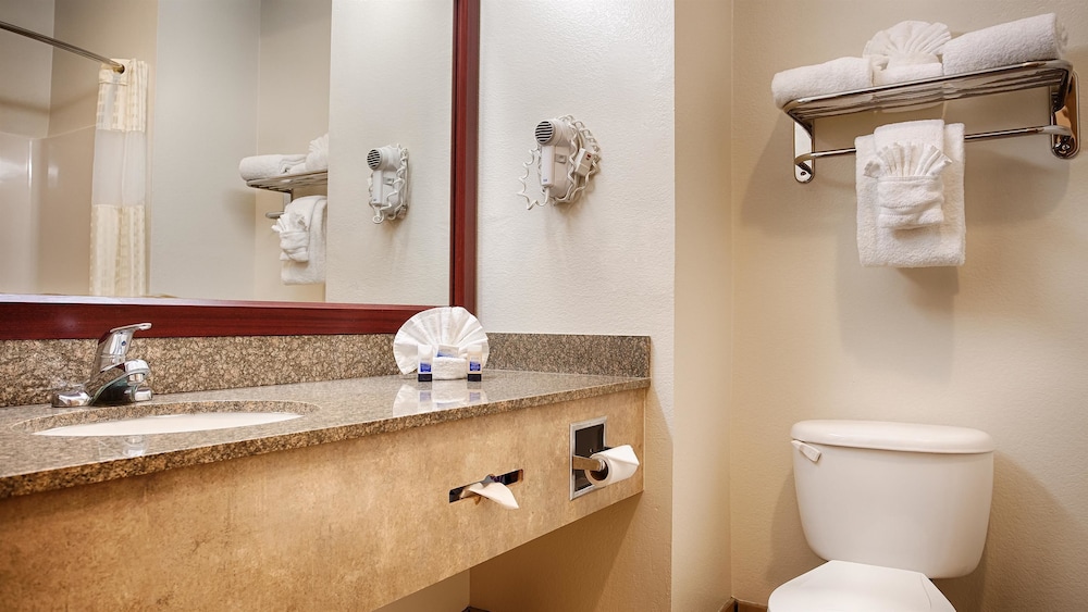 Best Western Club House Inn & Suites 14/34