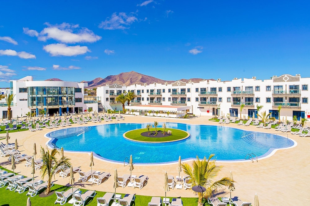 Hotel Cordial Marina Blanca in YAIZA