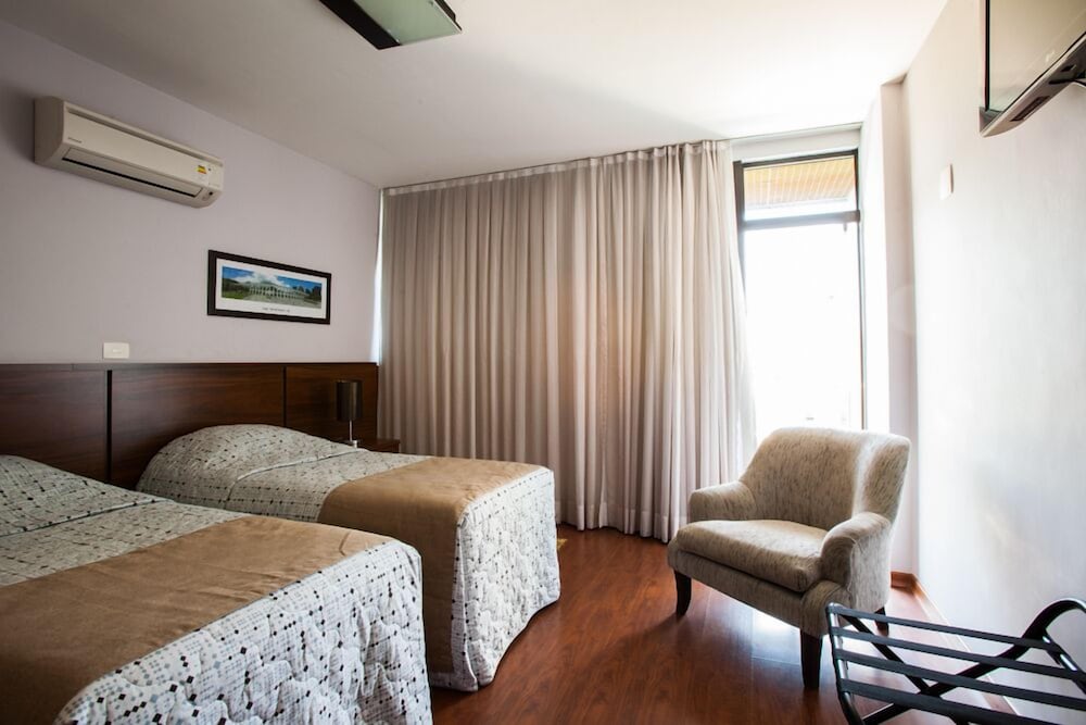 Gallant Hotel 46/67