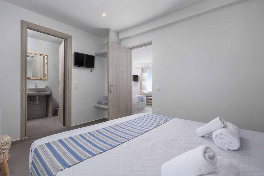 جناح بانورامي بسريرين مزدوجين بإطلالة على البحر، Gizis Cliffside Suites 3/8