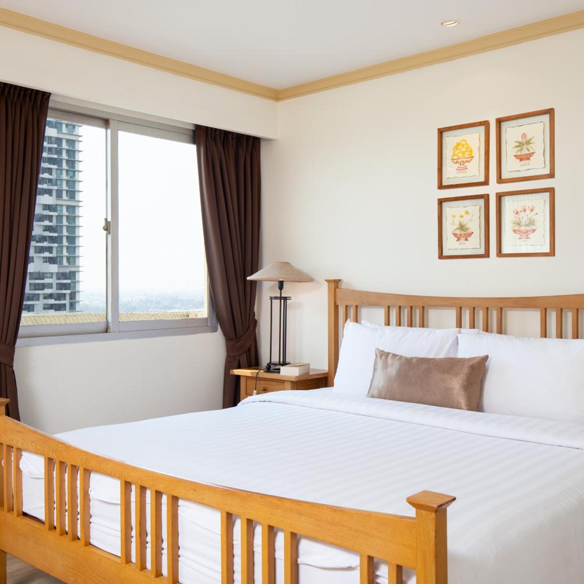 ONE BEDROOM DELUXE