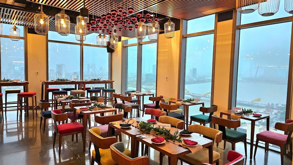 Wink Hotel Da Nang Centre 40/50