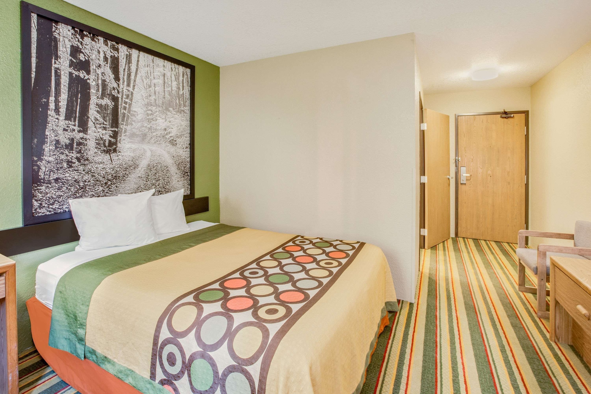 Room, Queen Bed, Accessible