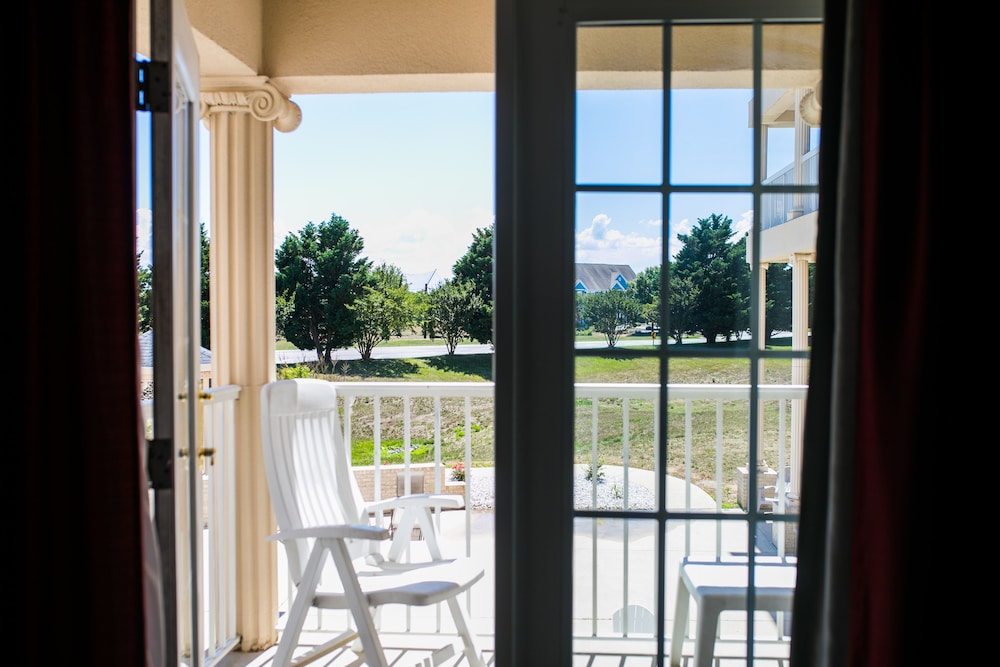 Heritage Inn and Suites Rehoboth Beach 23/72
