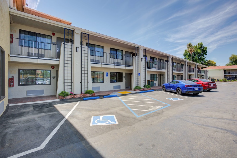 Best Western Sandman Hotel 6/37