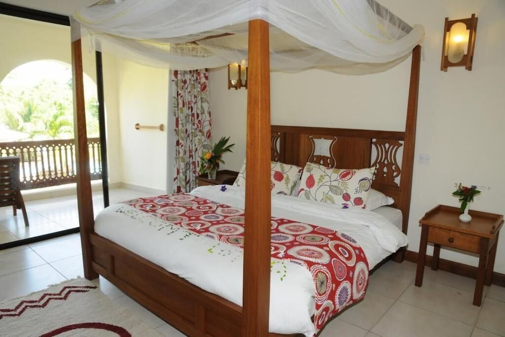 Lotfa Resort Diani 8/18