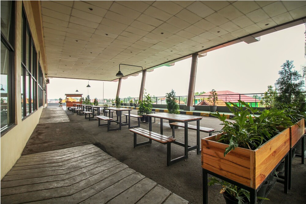 OYO Flagship 483 Tamansari Panoramic Bandung 28/33