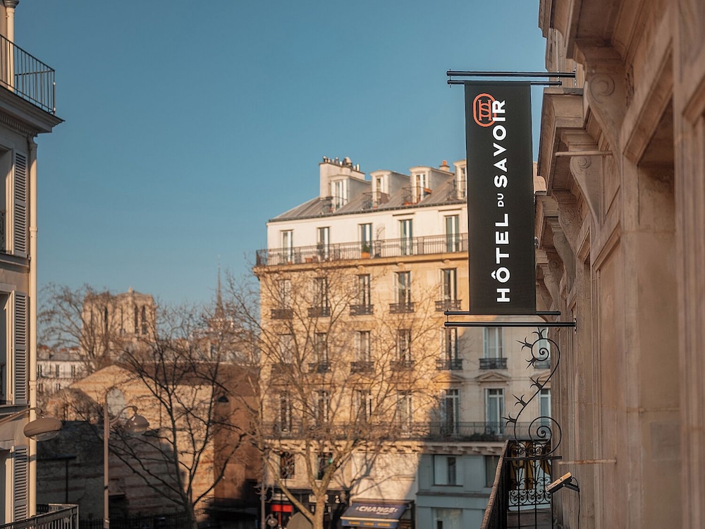 Hotel du Savoir 58/63