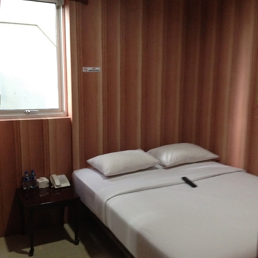 Twins Hotel Manggadua 19/65