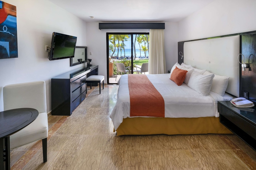 Viva Dominicus Palace by Wyndham, A Trademark All Inclusive 18/36