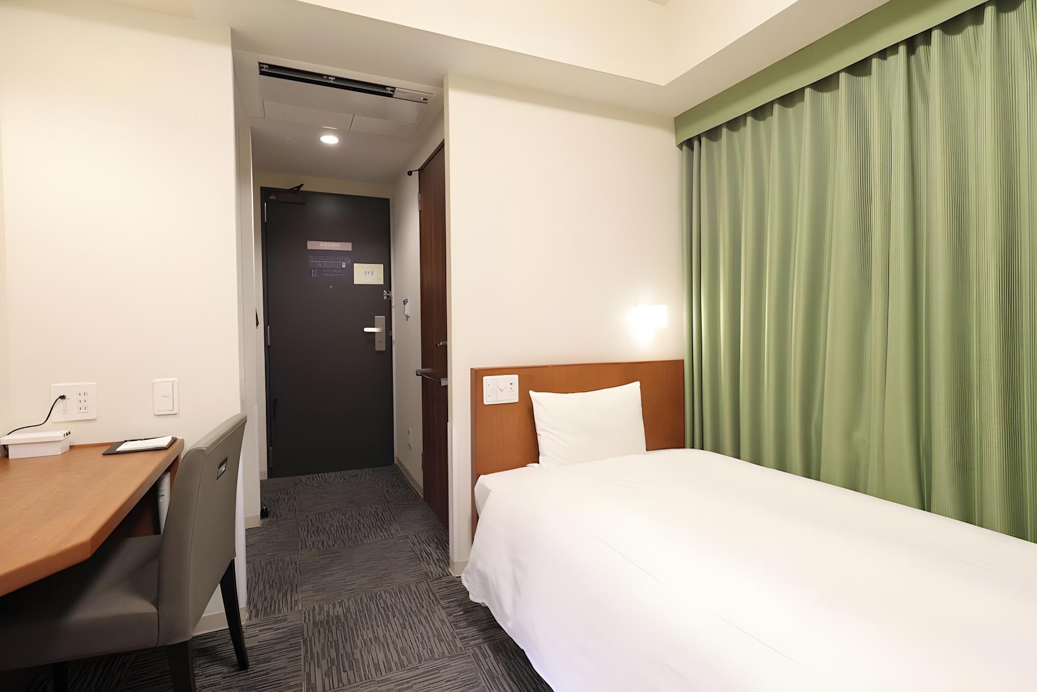 Room, Single, No Cleaning Services