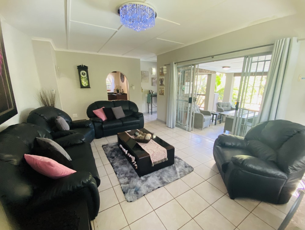 Pelican's Nest Holiday Home St Lucia 26/50