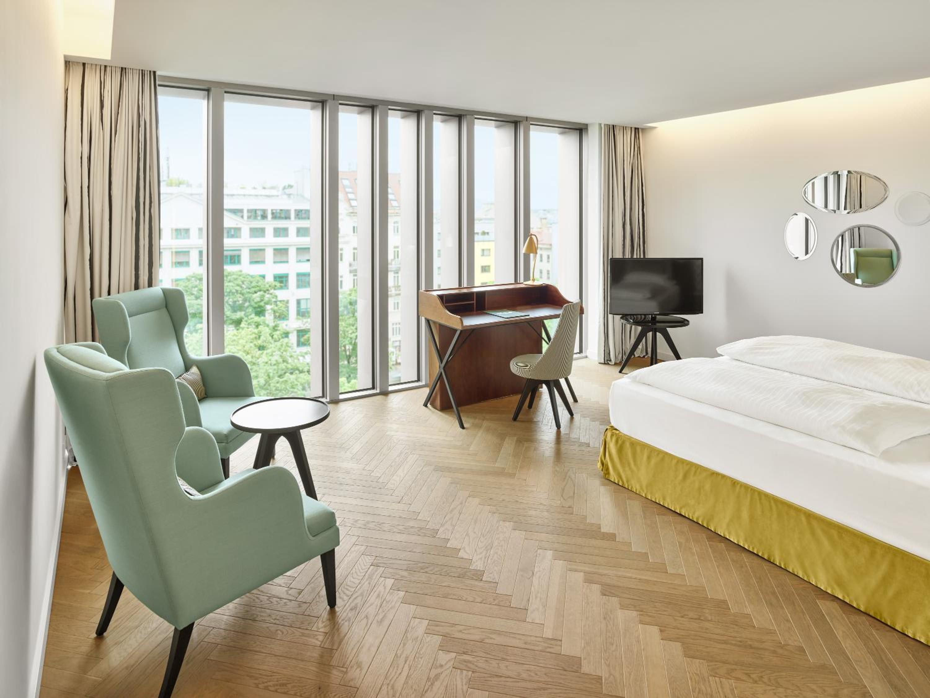 Plus, Superior, Twin Beds