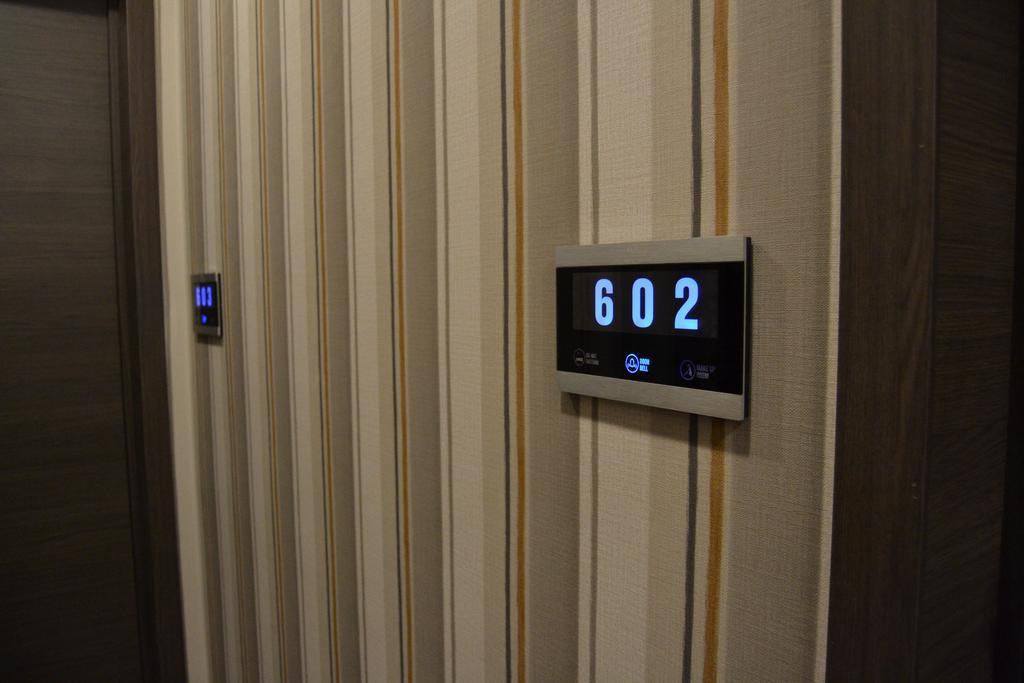 The Helmet Hotel 24/34