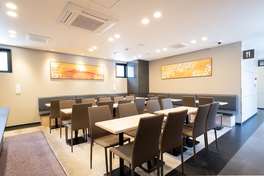 Shinsaibashi-Higashi Crystal Hotel 38/42