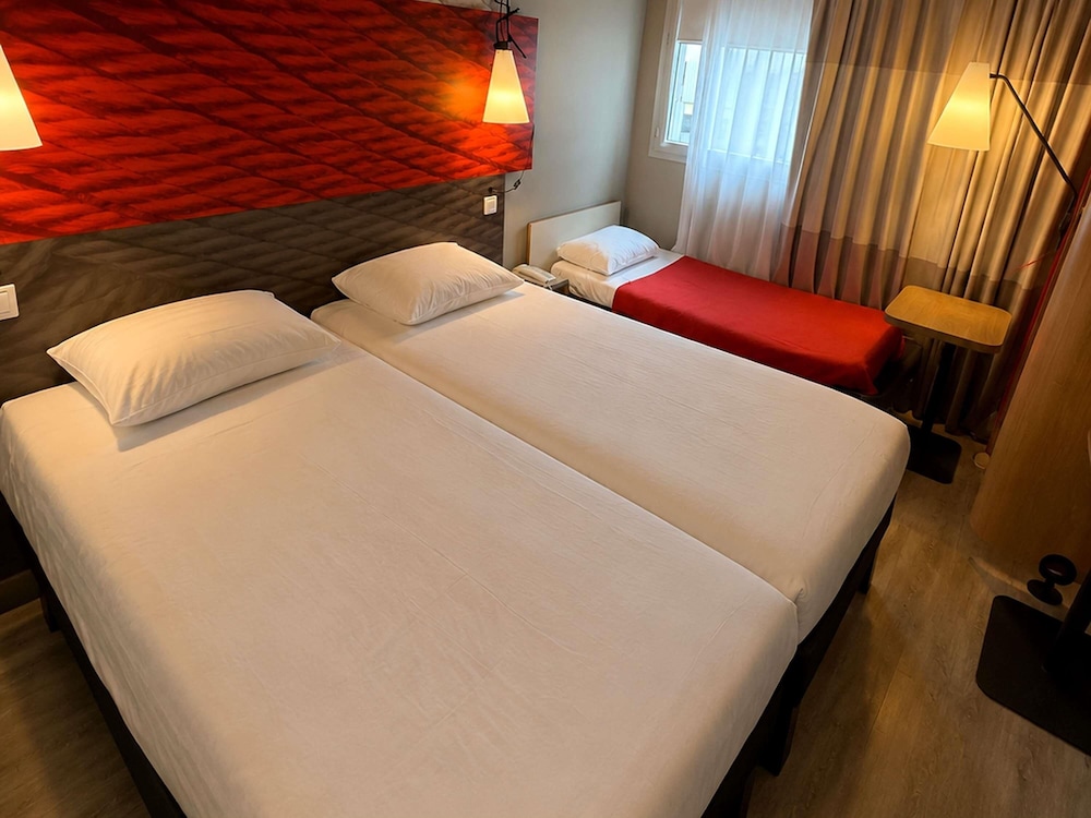 Ibis Dijon Centre Clemenceau 27/74