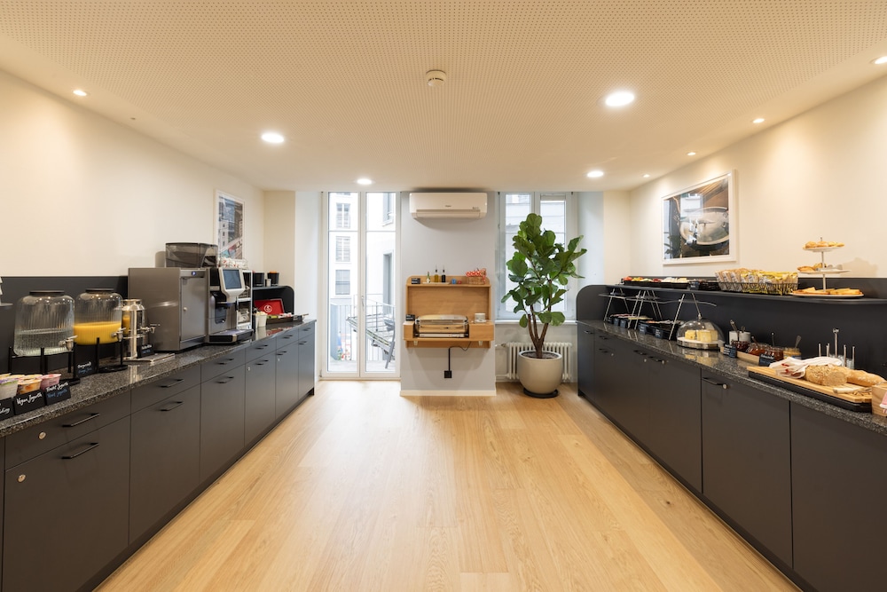 Fred Hotel Zurich Hauptbahnhof 32/50