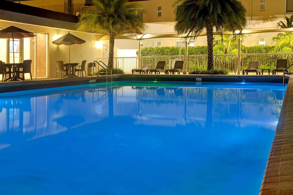 Ramada By Wyndham Miami Springs/Miami International Airport 9/48