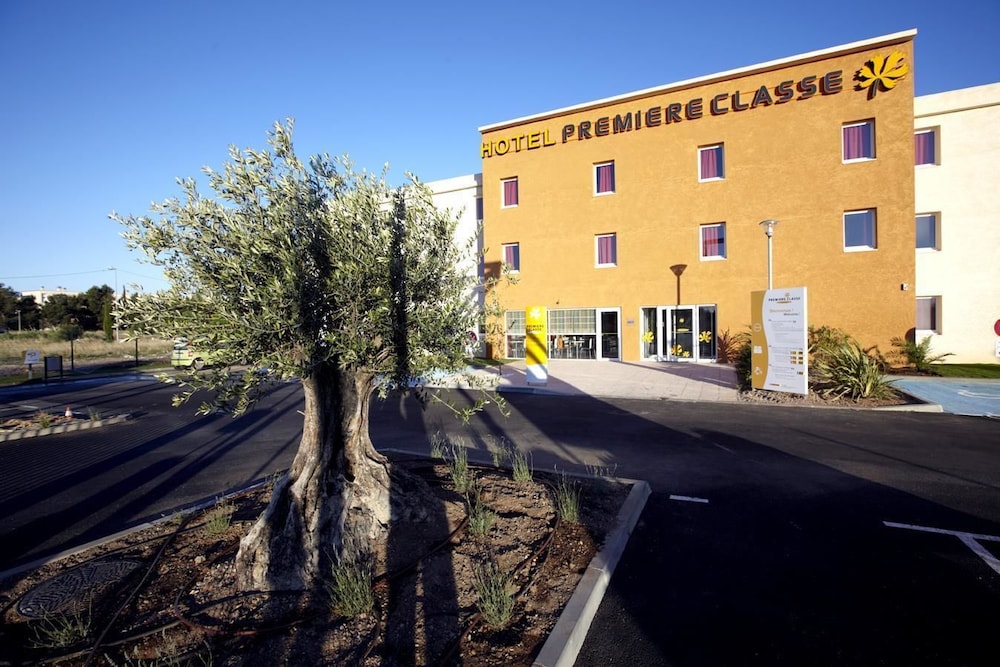 PREMIERE CLASSE ISTRES 1/41